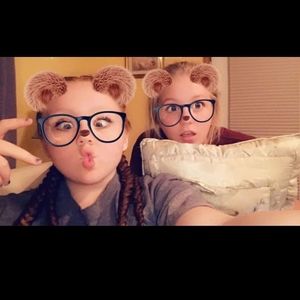 Meet your Posher, Avery